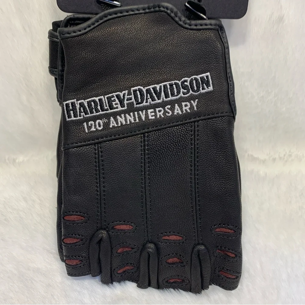 Harley-Davidson Men's 120th Anniversary True North Fingerless Gloves - Picture 13 of 16